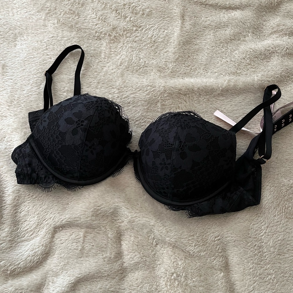 Victoria’s Secret push up bra